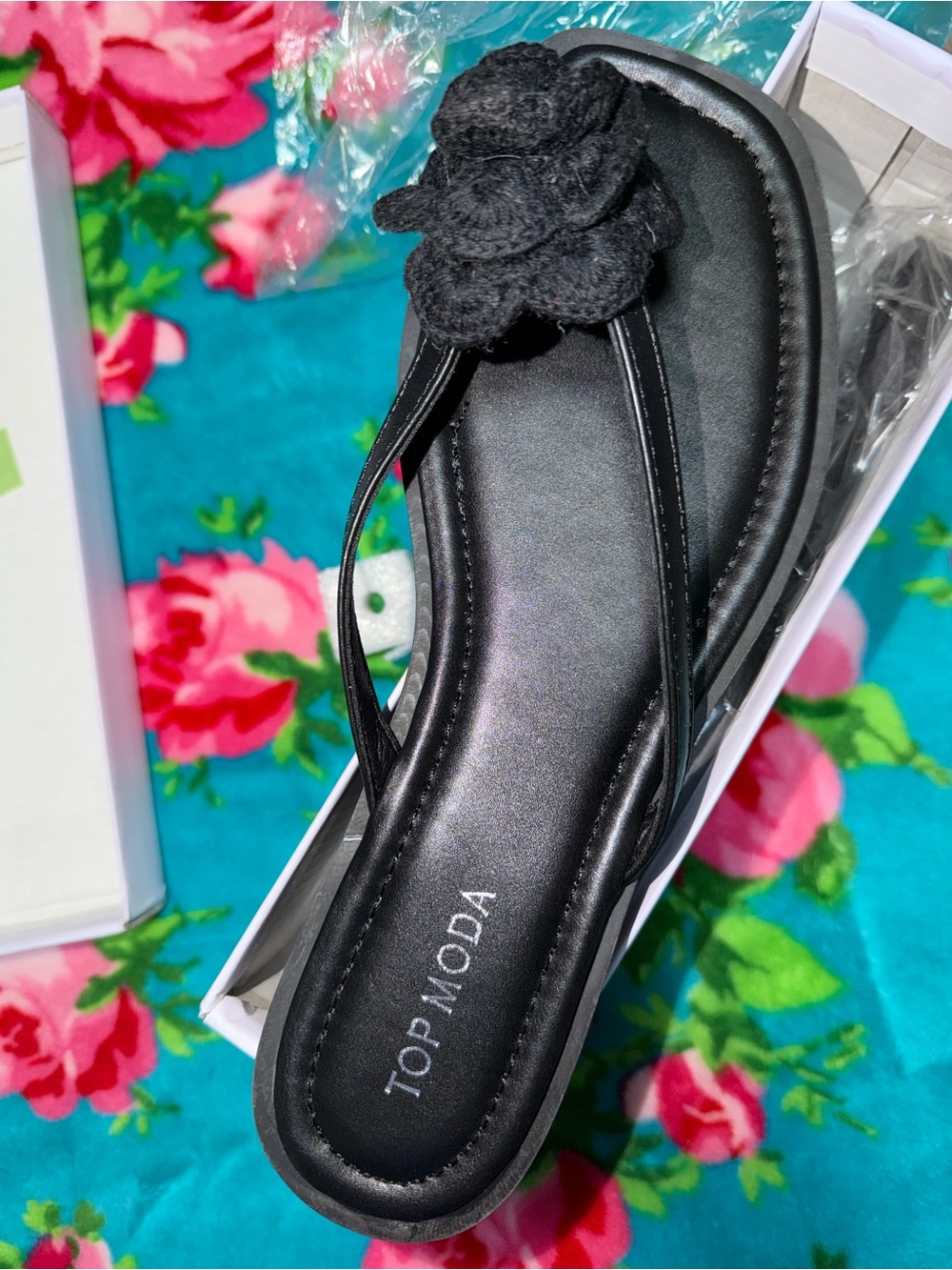 TOP Moda Black Floral Applique Thong Sandal